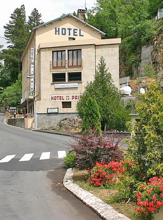 Logis Hotel De La Paix Saint-Nectaire Exteriér fotografie